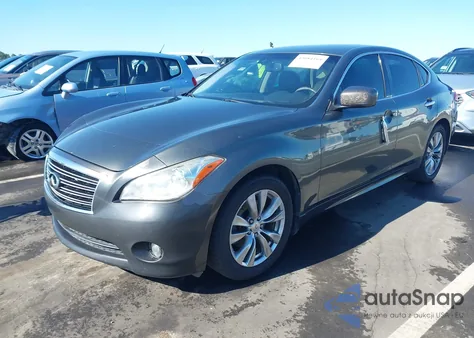 2013 Infiniti M37 z USA, uszkodzony, nr VIN JN1BY1AP8DM513744